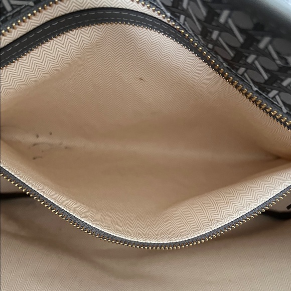 Tory Burch Ever Ready Gray Patterned Tote - Picture 4 of 8